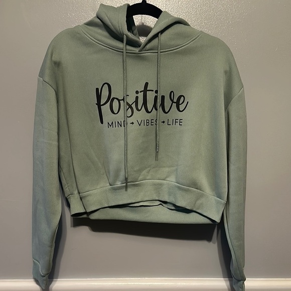 SHEIN Tops - SHEIN Green Cropped Relaxed Sweatshirt Hoodie NWOT
